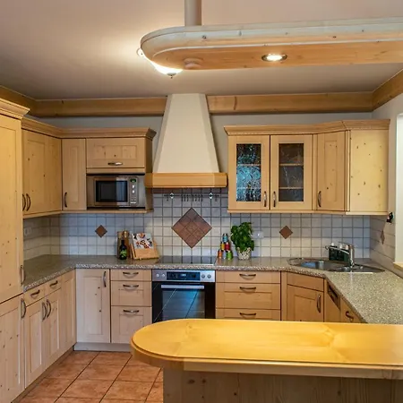 Weinzeit Apartament Konigsleiten